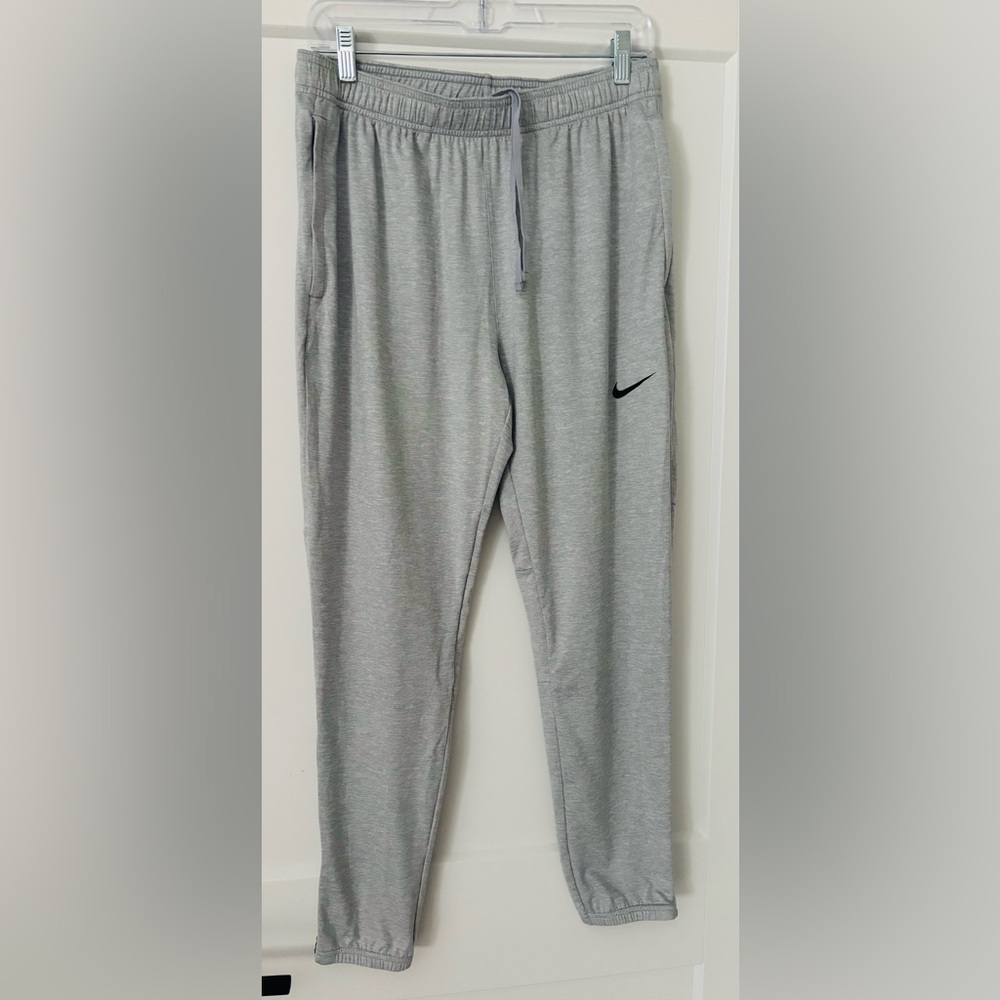 🔵 Nike Dri-FIT  Women’s Joggers, Size M